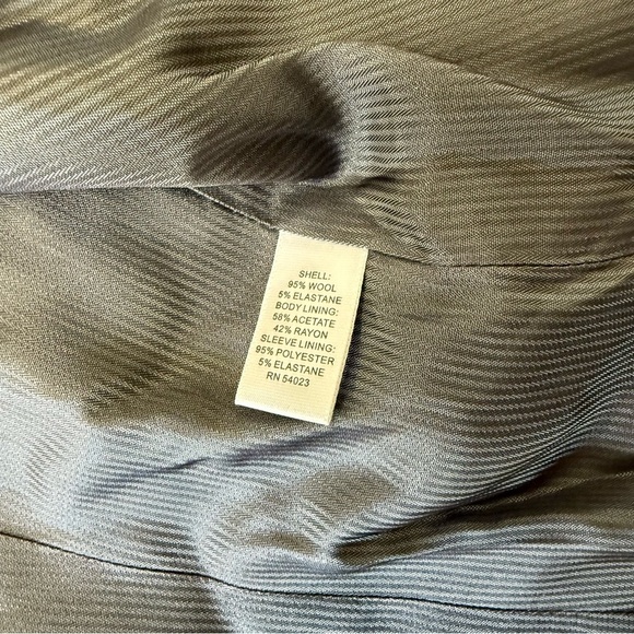 Banana Republic Women's Wool Stretch Blazer Gray Size 12 Peak Lapel 2 Buttons - Picture 6 of 7